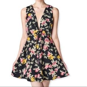 Aakaa Mini Dress Floral Fit & Flare sleeveless black multicolor plunged size L